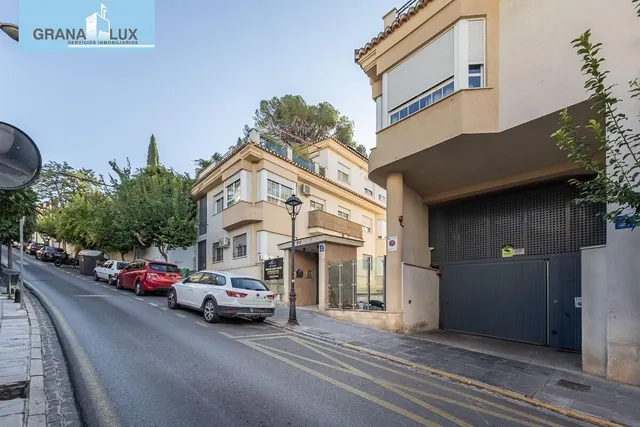 Piso con garaje, trastero y excelente ubicación en Huétor Vega — 26