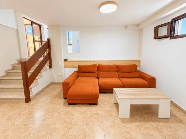 Piso a dos alturas de 3 dormitorios con terraza y azotea a 5 minutos de Triana — 6
