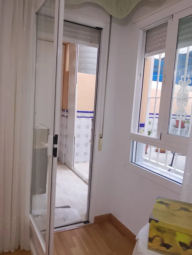 Vivienda con patio grande, ascensor y garaje! — 18