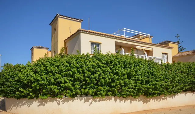 MAGNIFICA VIVIENDA EN PLANTA BAJA CON GRAN TERRAZA Y PISCINA COMUNITARIA — 16