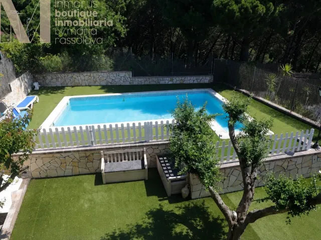 CASA EN VENTA EN CALELLA - VISTAS AL MAR Y PISCINA — 4