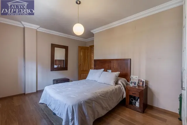 INCREÍBLE CHALET INDEPENDIENTE EN ZONA PRIVILEGIADA — 20