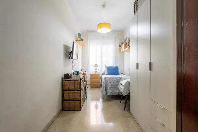 Piso con piscina zona alta de Reus — 13