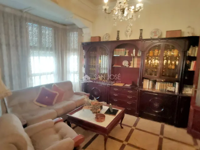 INMOBILIARIA SAN JOSE VENDE GRAN PISO EN AVENIDA DE CHAPÍ DE ELDA — 28