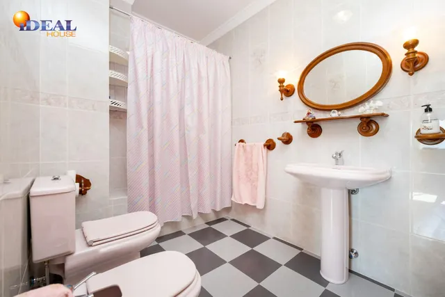 Casa de 6 dormitorios con piscina privada, terrazas y espectaculares vistas en Órgiva – Granada — 46