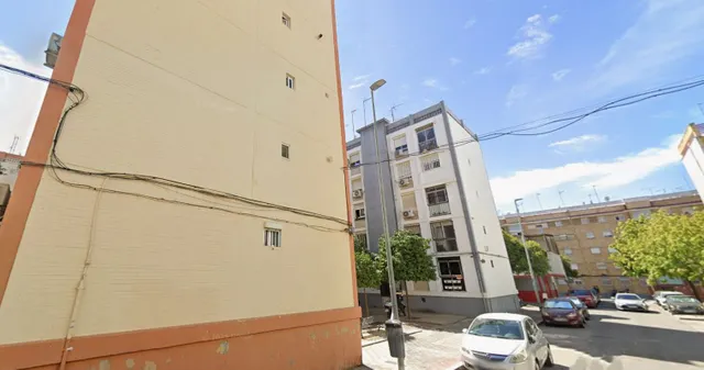 Venta piso en Sevilla — 3