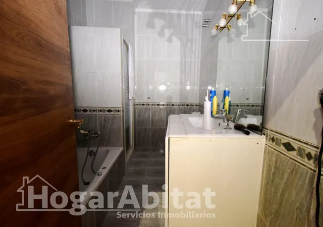 ESPACIOSA CASA CON TERRAZA Y GARAJE — 43