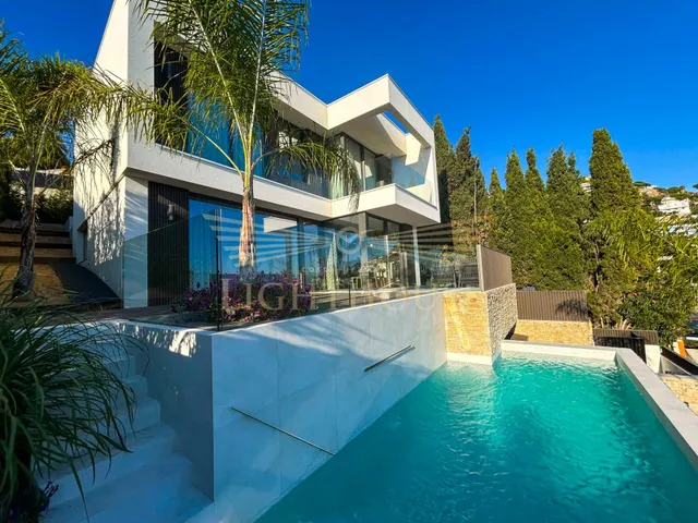 Magnífica villa con vistas al mar. - foto 4