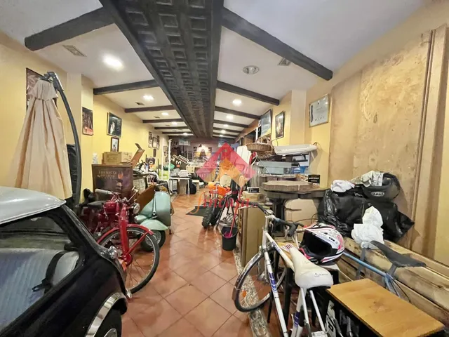 SE AQUILA LOCAL COMERCIAL EN EL CENTRO