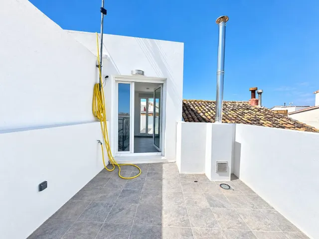 CASA DE DISEÑO A ESTRENAR CON GARAJE EN PILES CONSTRUIDA EN 2024. PISCINA CHILLOUT PRIVADA. — 22