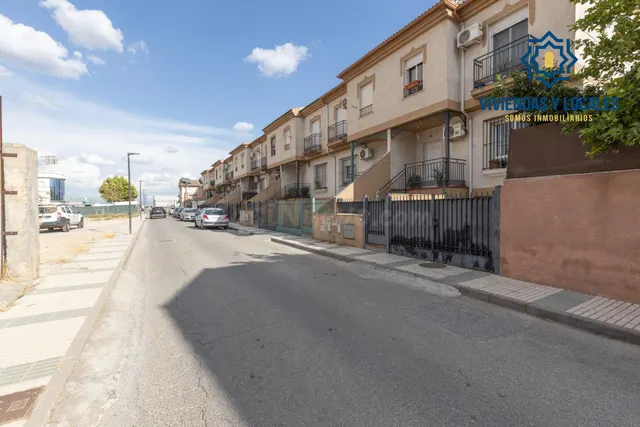 Adosado en Cijuela con buen acceso — 2