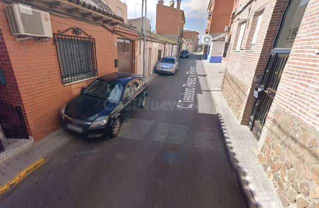 SE VENDE casa OKUPADA en C Teodoro Perez y Perez nº 9 de Bargas (Toledo) — 4