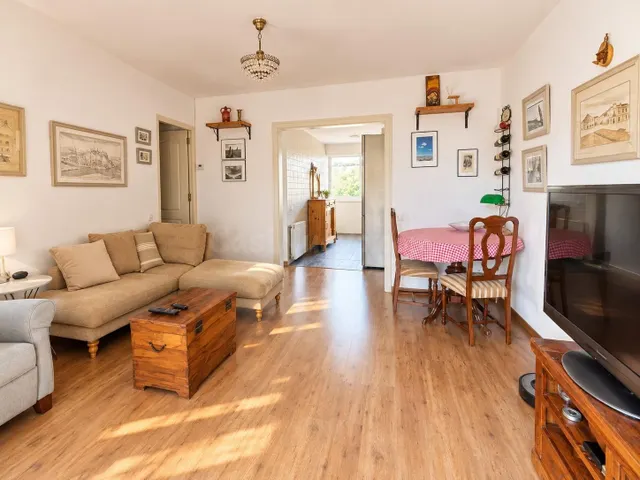 Piso reformado y listo para entrar a vivir en Viladecans - foto 2