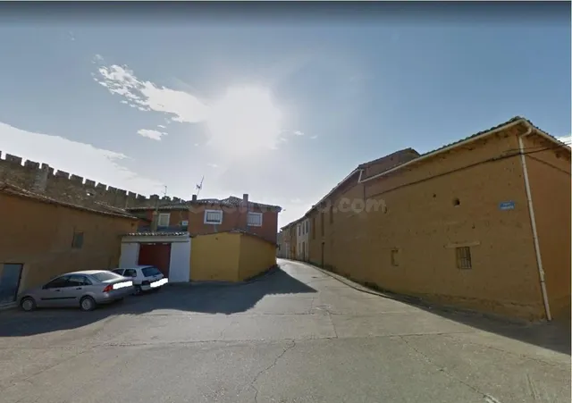 CASA PARA REFORMAR EN GRAJAL DEL CAMPO - foto 4