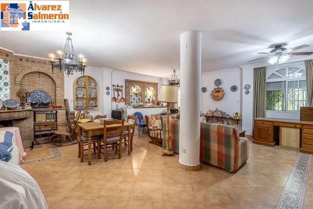 Espectacular Chalet en Ogijares - Ideal para Familias — 28