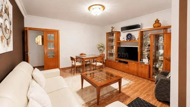 Amplio y precioso  piso de 4 dormitorios en alquiler  en camino de suárez — 11