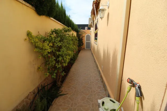 Magnifico chalet con piscina propia, un oasis para sus dias de descanso o si lo desea para vivir todo el año — 39