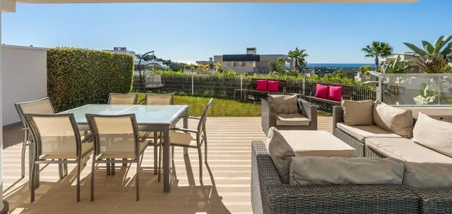 Apartamento de lujo con vistas al mar en Los Arqueros Golf — 2