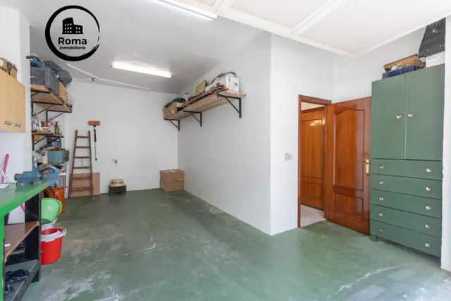Edificio con dos viviendas en Jun — 43