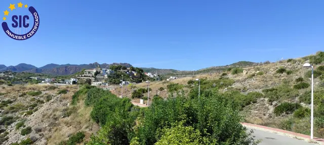 Parcela urbana con espectaculares vistas al mar — 13
