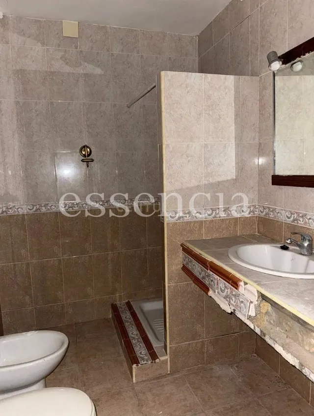 Casa adosada con encanto y gran potencial en Palma de Gandía – 74.000 € — 7