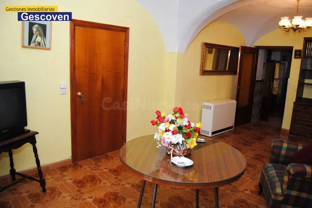 VIVIENDA CÉNTRICA CON AMPLIAS POSIBILIDADES - foto 2