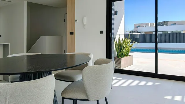 Villa de lujo de 4 dormitorios con piscina privada y vistas a la montaña en Ciudad Quesada, Costa Blanca — 6
