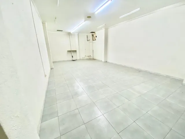 Local comercial de grandes dimensiones en el centro de Lorca - foto 5