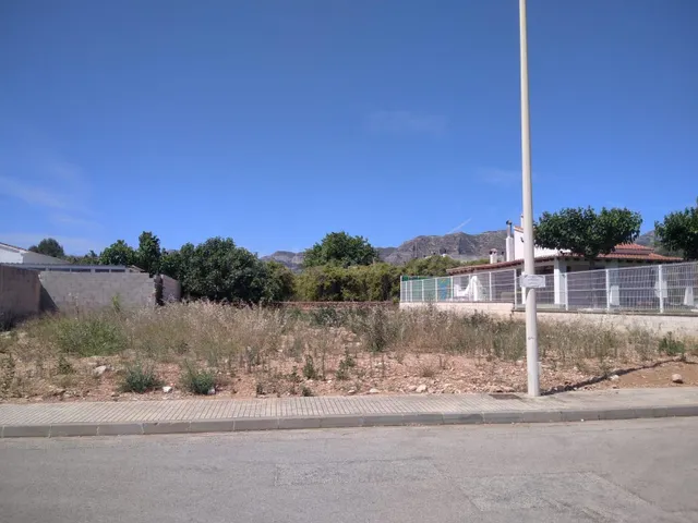 Bonito solar a 5 minutos de Gandia, para construir la casa d