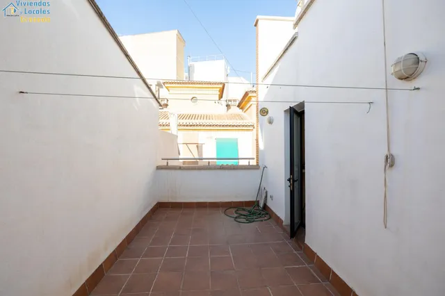 Casa exclusiva junto a Acera del Darro. Pleno centro de Granada. Seminueva y con ascensor propio — 37
