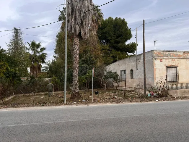 Casa doble con jardín a 3 minutos de Orihuela - foto 2