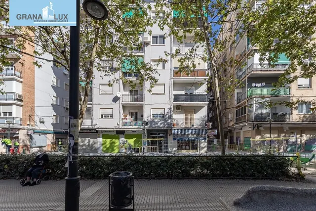 Piso en Avenida Don Bosco — 23