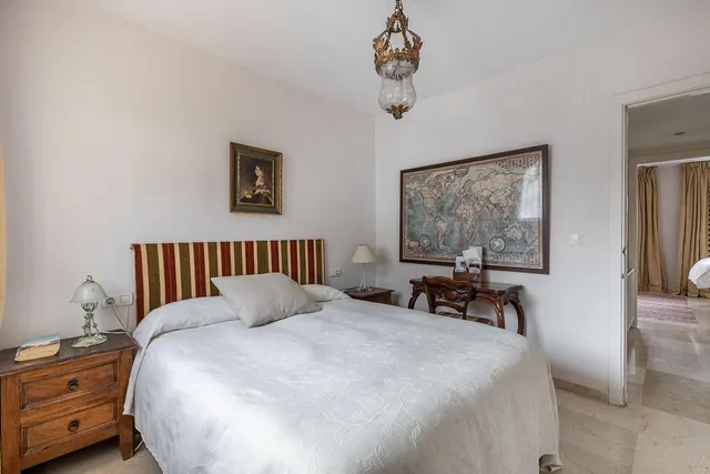 Casa única en Granada capital. — 16