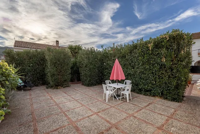 CASA DE PUEBLO REFORMADA CON PISCINA PRIVADA Y POTENCIAL DE ALQUILER Cacín, Granada – Cerca del embalse de Los Bermejales — 38