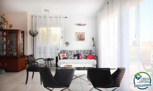 A solo 300 metros del mar: hogar con encanto en La Farella — 4