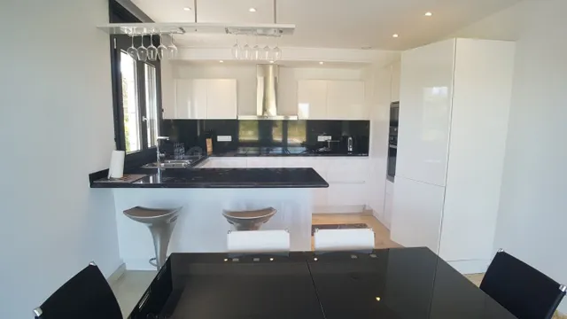 Casa 4 habitaciones 350m² en venta - Rocas Doradas - foto 2