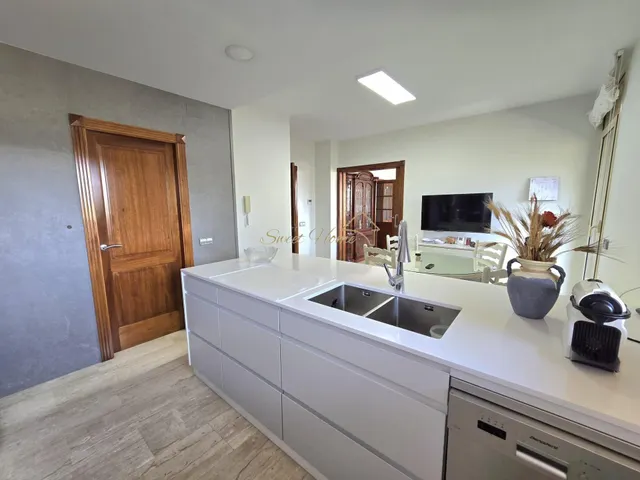 Casa impecable con privacidad, piscina y vistas panorámicas — 20