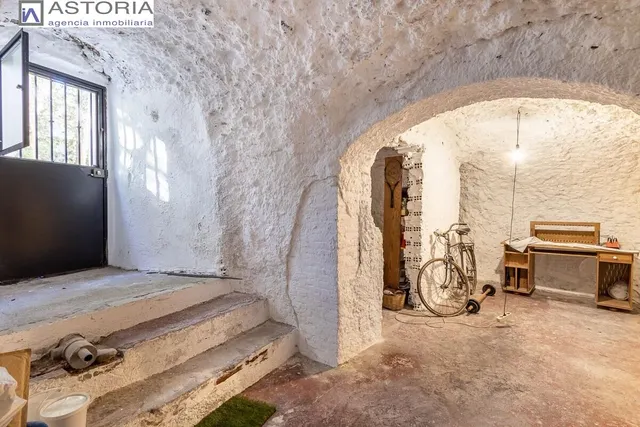 Casa reformada en el Camino del Sacromonte — 35