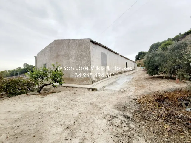 SE VENDE CASA DE CAMPO DIAFANA MUY CERCA DE ASPE — 18