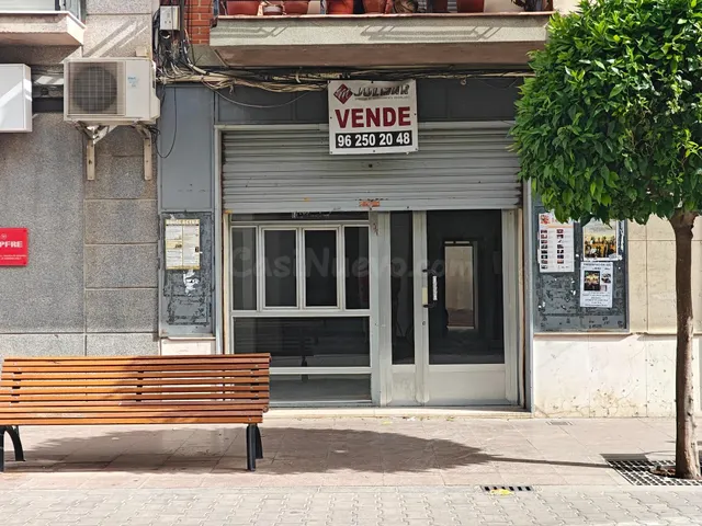 Local comercial 88m² en venta - Buñol