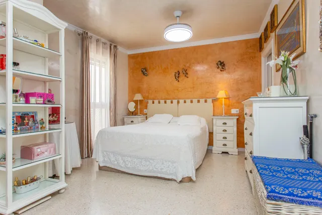 Se vende piso en planta baja en el centro (vpo) — 27