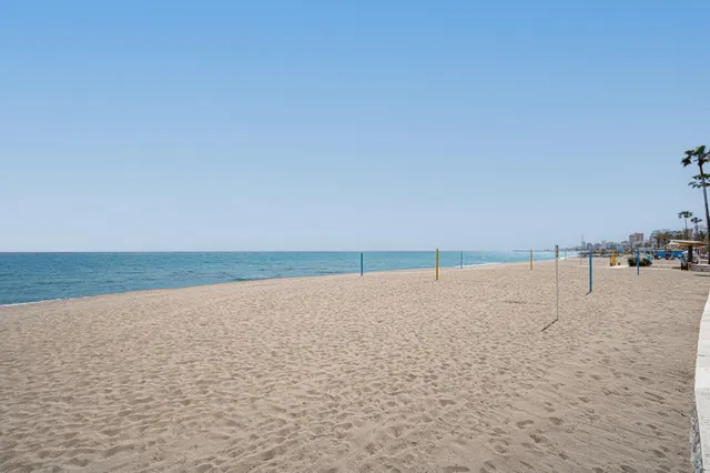 Vivienda con terraza y vistas al mar en Avenida de las Gaviotas, Fuengirola — 45