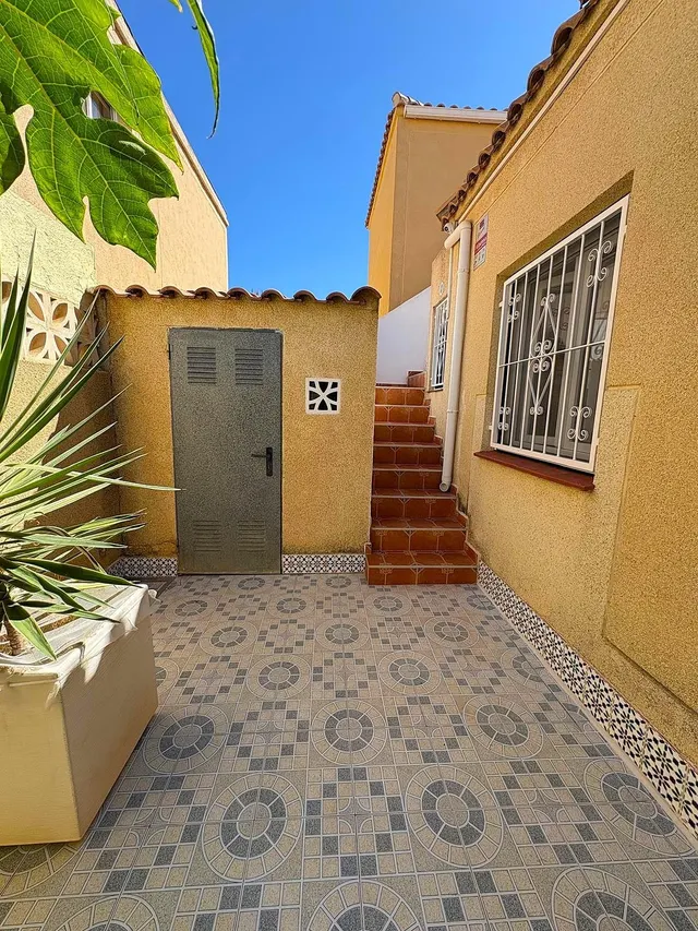 ESTUPENDA CASA REFORMADA CON LICENCIA TURÍSTICA EN JARDÍN DEL MAR III, TORREVIEJA ☀️ — 41
