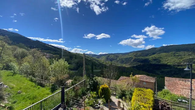 Gran Casa  para rehabilitar en pueblo tranquilo del pirineo — 22