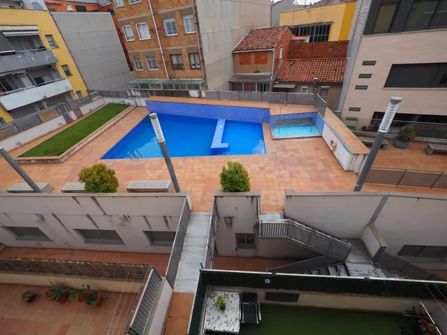 Dúplex Vilanova del Camí 127m² con piscina y trastero - foto 3