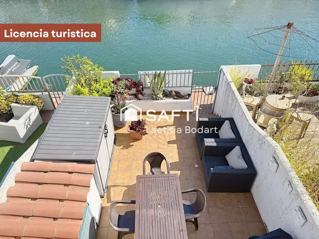 Casa de pescador con licencia turística y amarre - Empuriabrava — 29