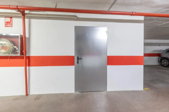 Ideal inversores!!! 35 plazas de aparcamiento y 5 trasteros, todo alquilado — 26