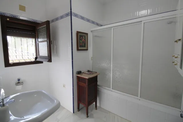 CHALET EN VENTA EN URBANIZACIÓN ROSALEDA DE LA PLATA — 34