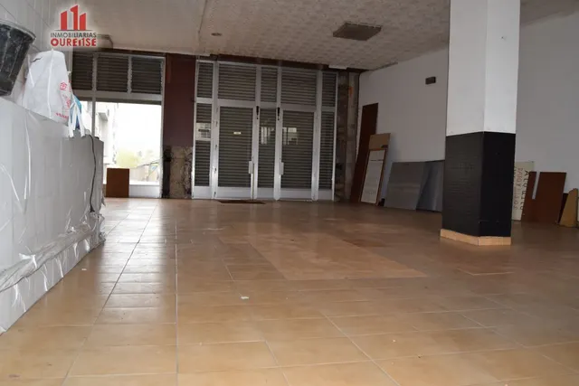 AMPLIO LOCAL COMERCIAL EN VISTA HERMOSA — 2