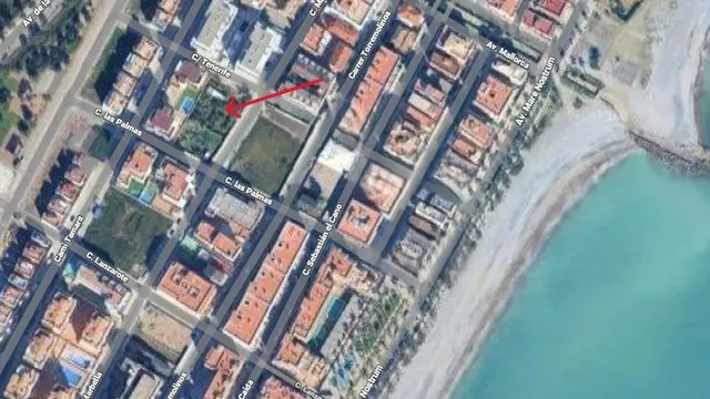 SOLAR URBANO JUNTO AL MEDITERRÁNEO – ¡OPORTUNIDAD ÚNICA! — 13